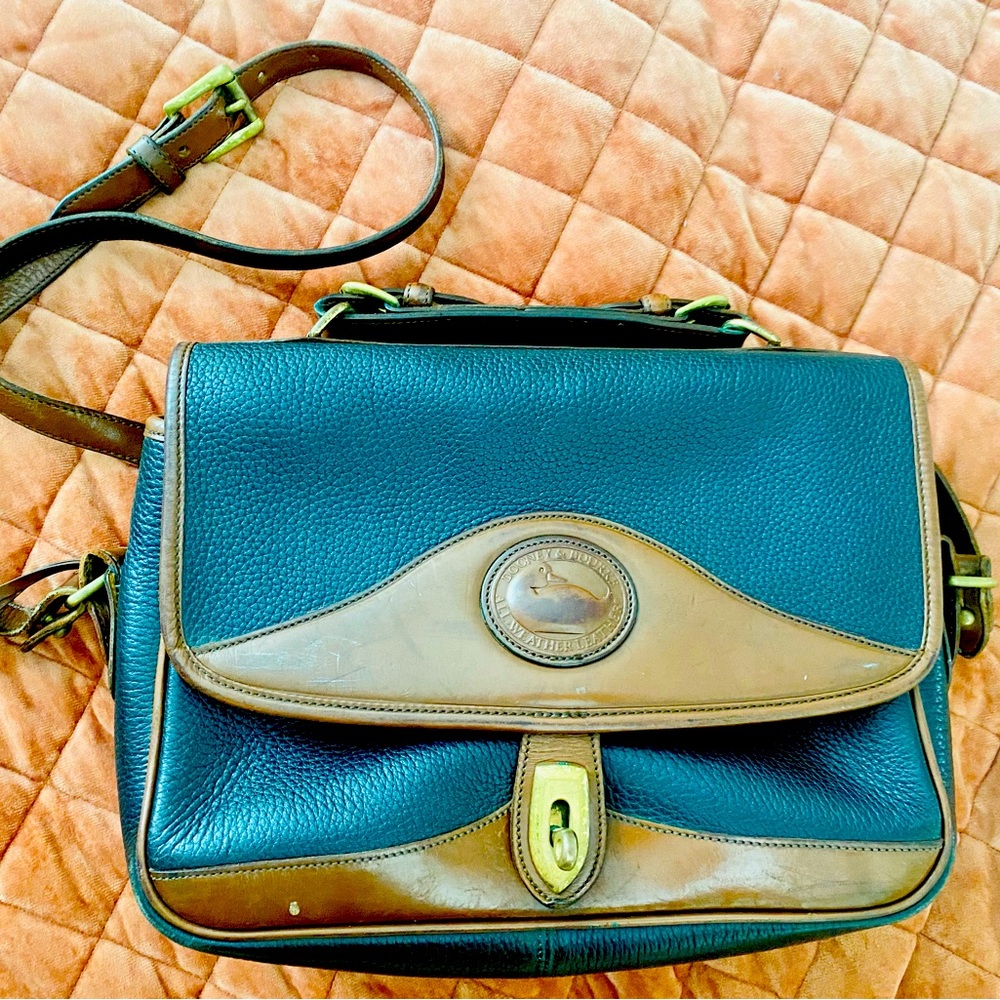 Vintage Dooney & Bourke black/brown leather cross over bag